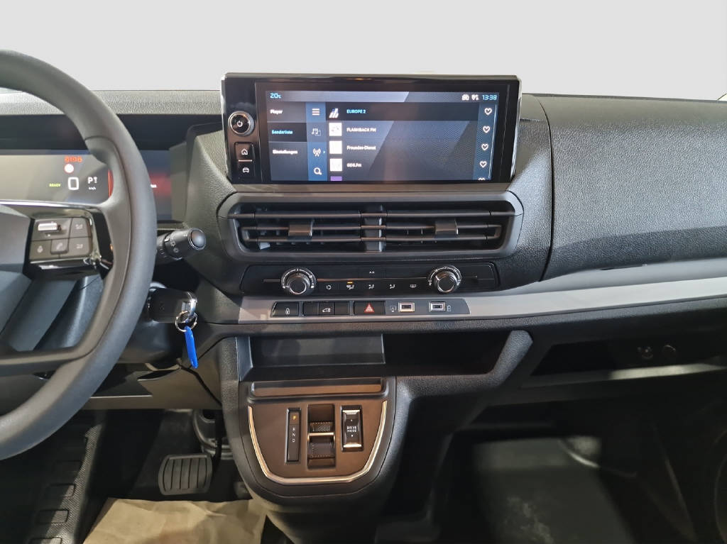 imho8269_2805762 vehicle image