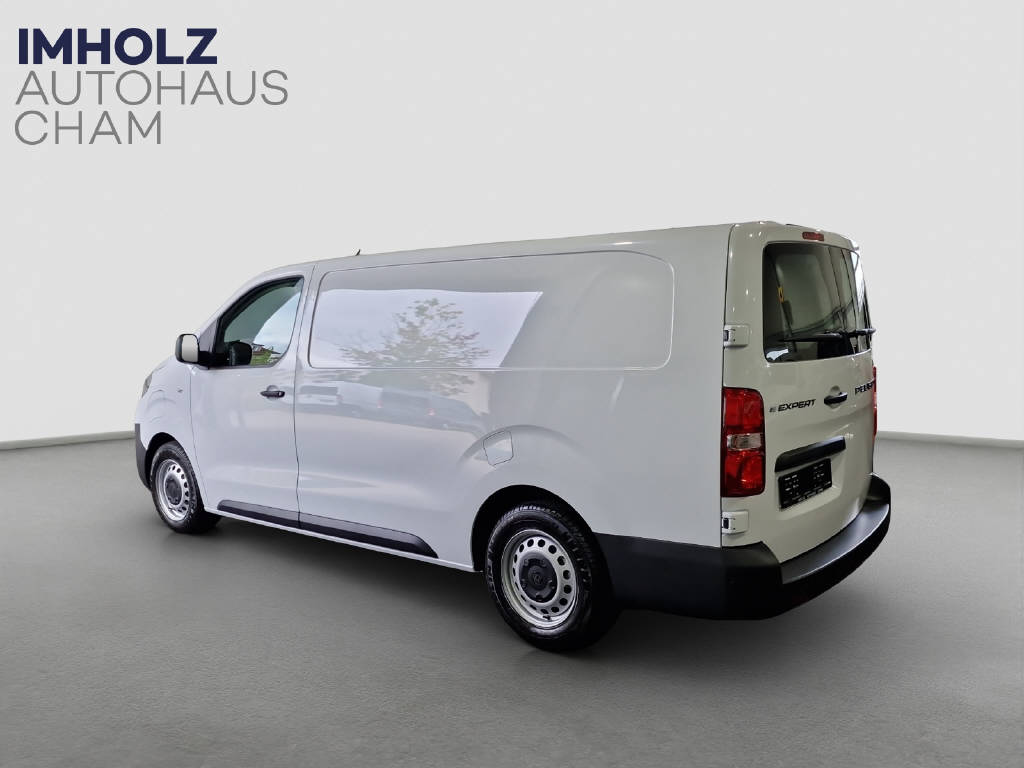 imho8269_2805762 vehicle image