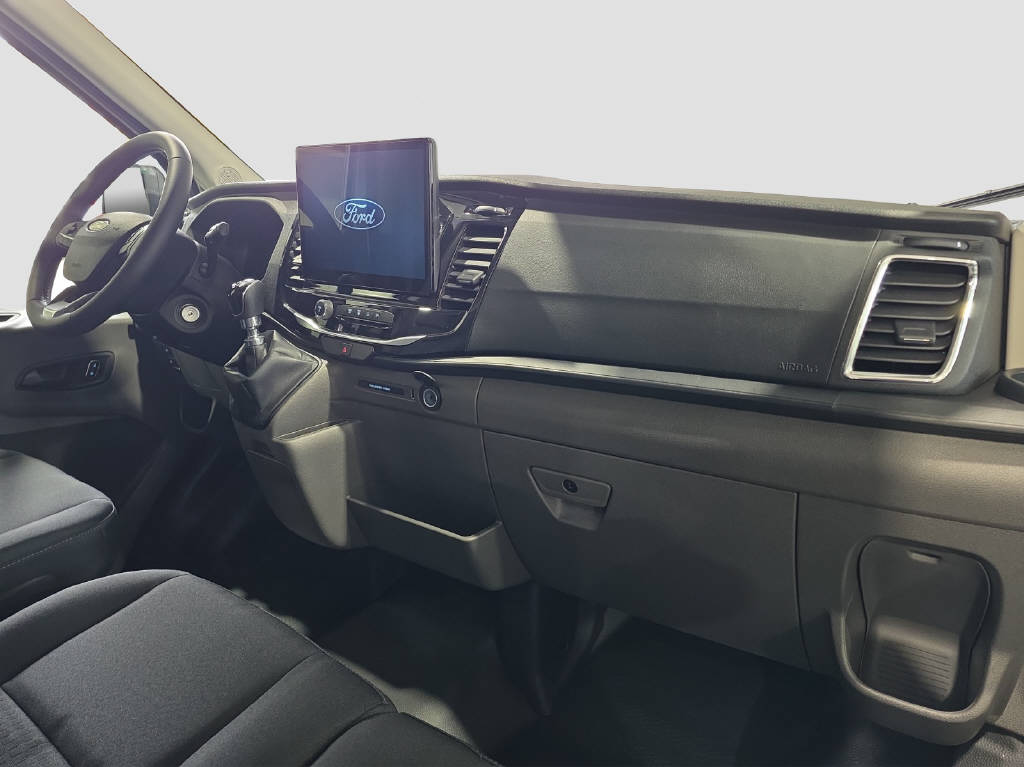 imho8269_2806326 vehicle image