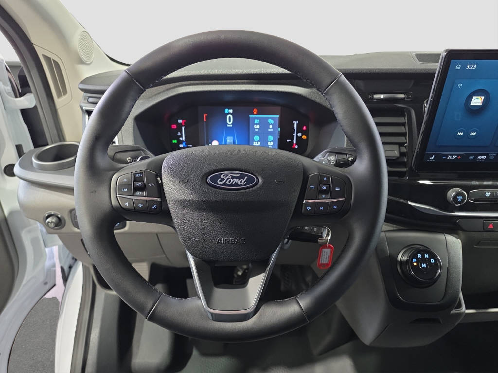 imho8269_2806327 vehicle image