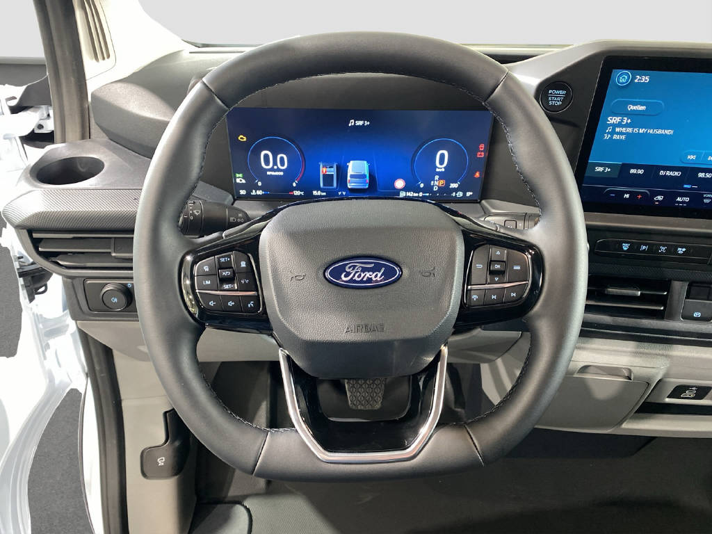 imho8269_2806331 vehicle image