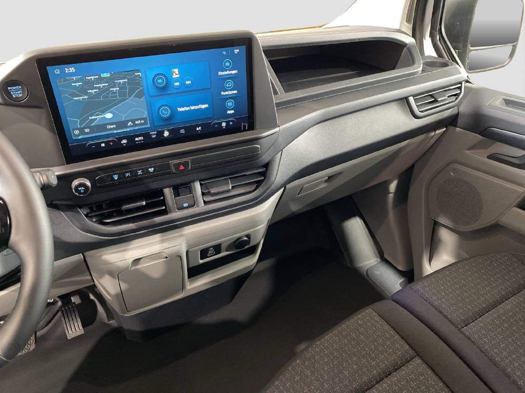 imho8269_2806331 vehicle image