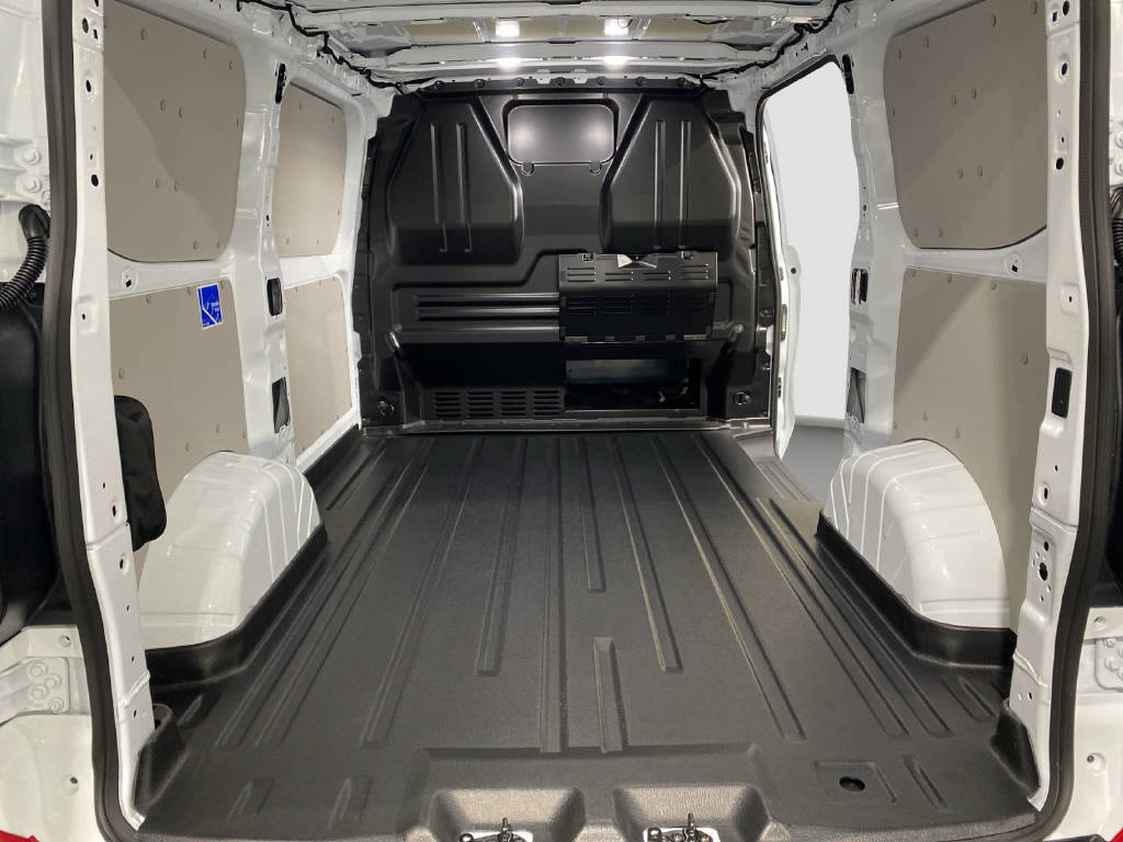 imho8269_2806331 vehicle image