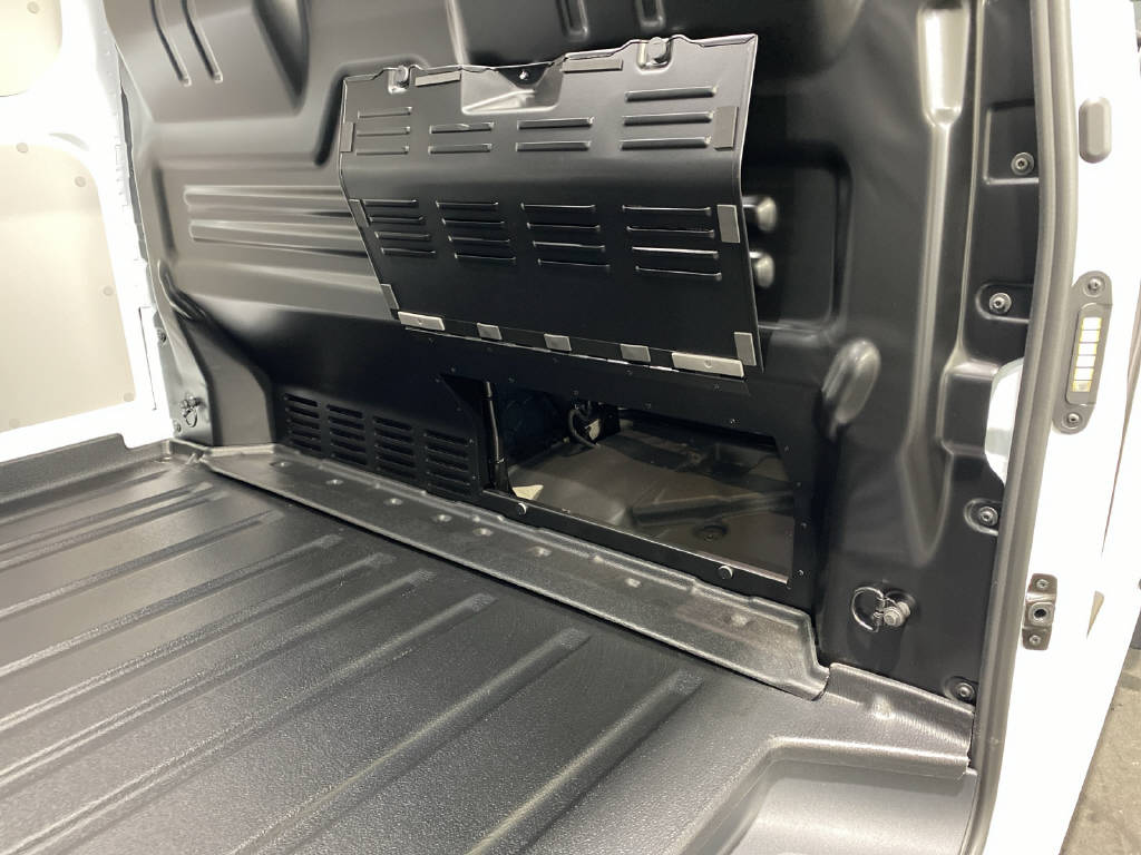 imho8269_2806331 vehicle image