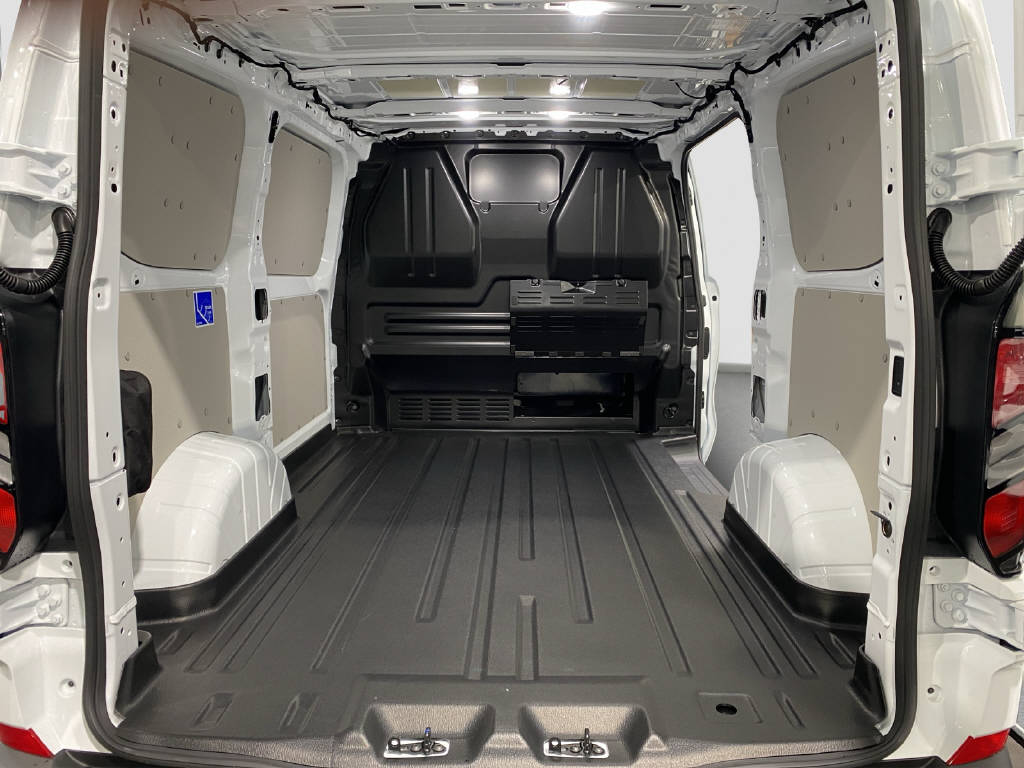 imho8269_2805774 vehicle image