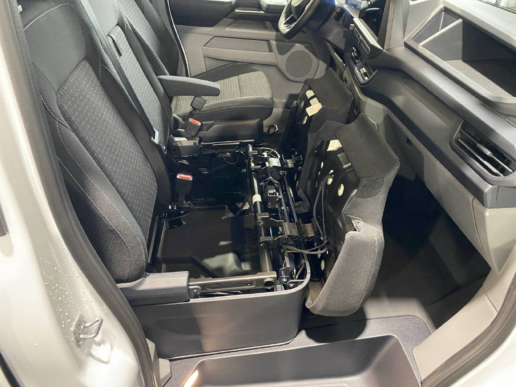 imho8269_2805774 vehicle image