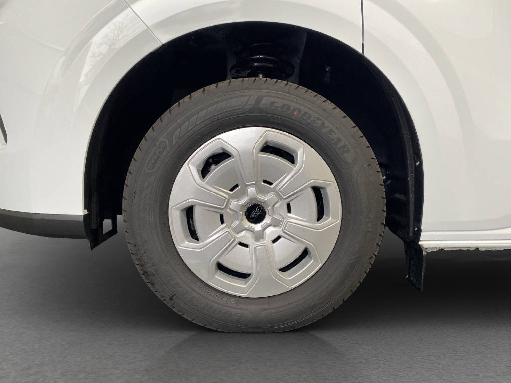 imho8269_2805774 vehicle image