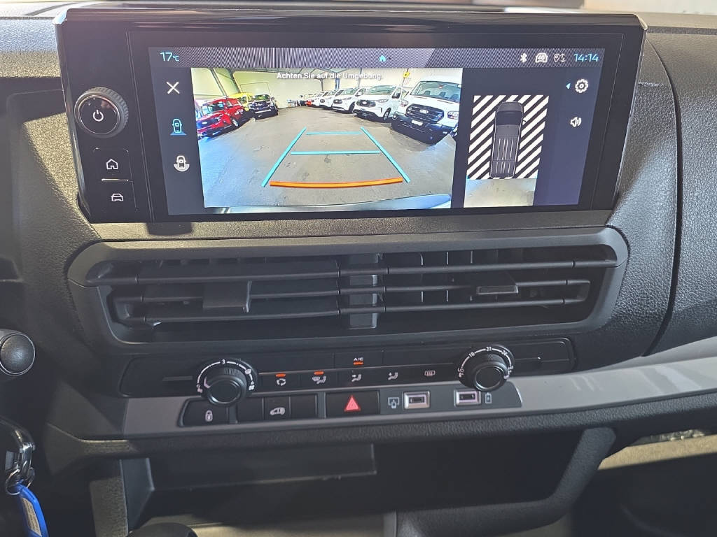 imho8269_2805776 vehicle image