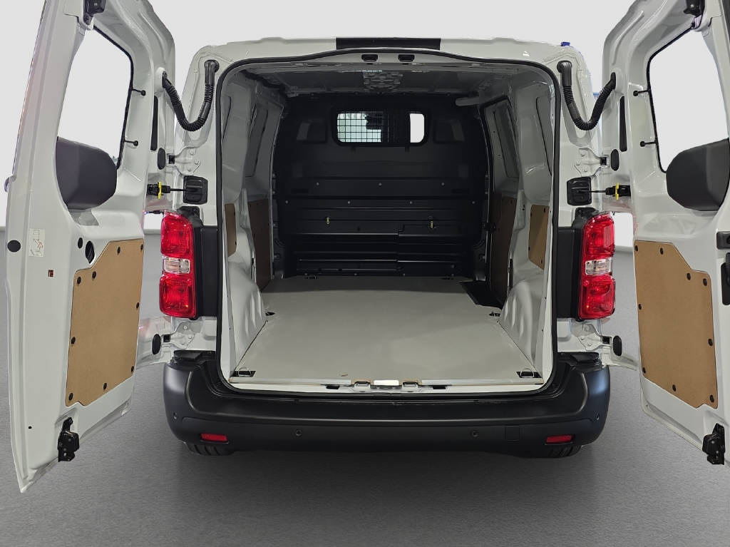 imho8269_2805776 vehicle image