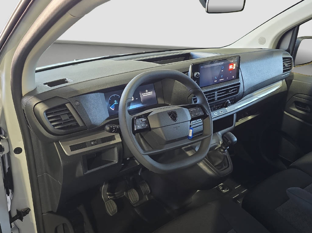 imho8269_2805776 vehicle image