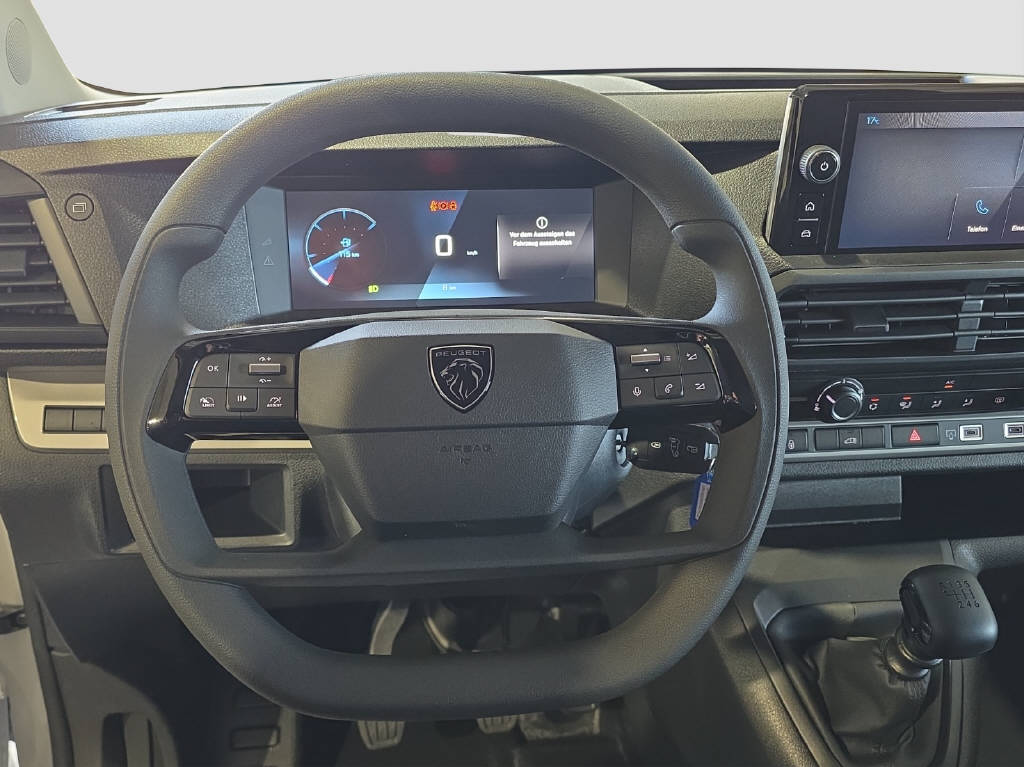 imho8269_2805776 vehicle image