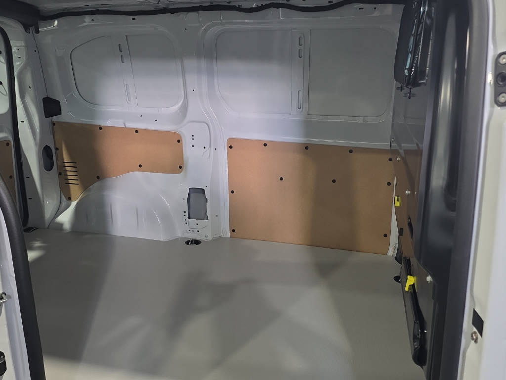 imho8269_2805777 vehicle image