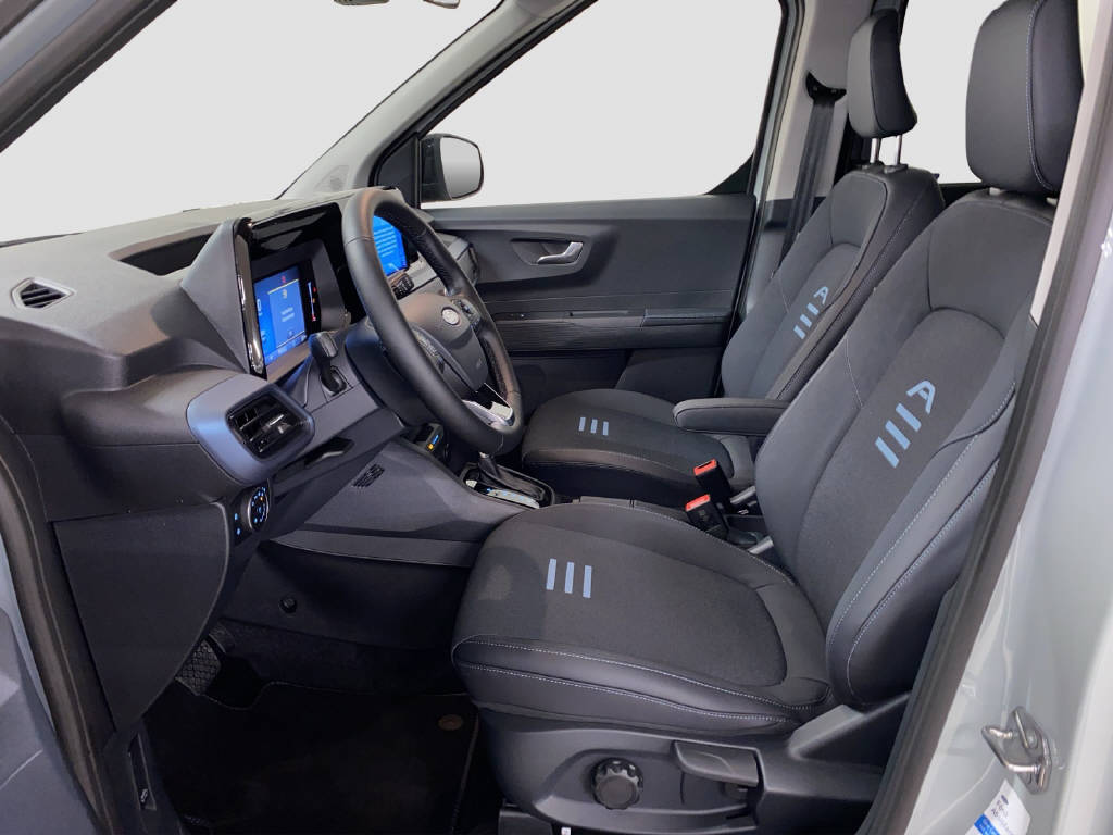 imho8269_2805779 vehicle image