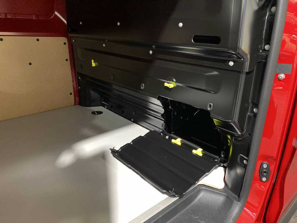 imho8269_2806340 vehicle image