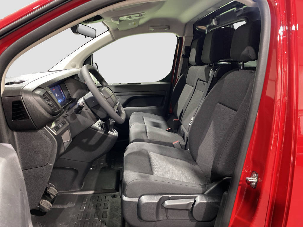 imho8269_2806340 vehicle image