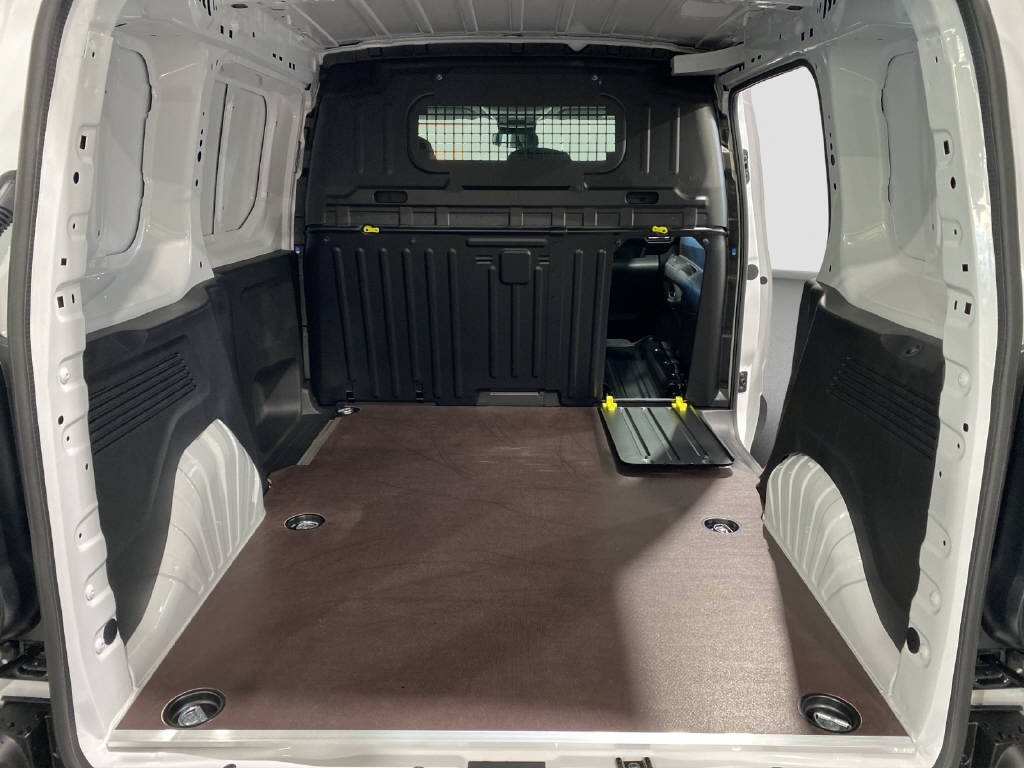 imho8269_2806341 vehicle image