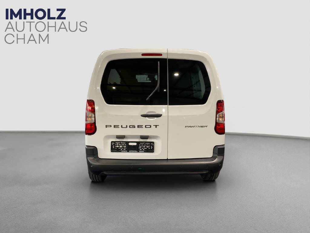 imho8269_2806341 vehicle image