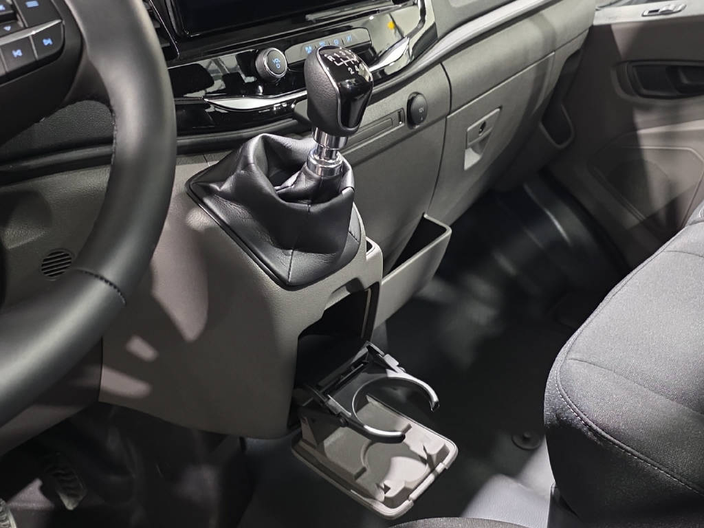 imho8269_2898829 vehicle image