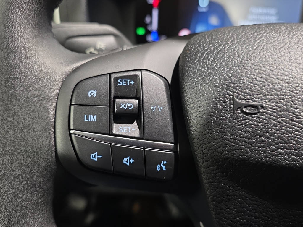 imho8269_2898829 vehicle image