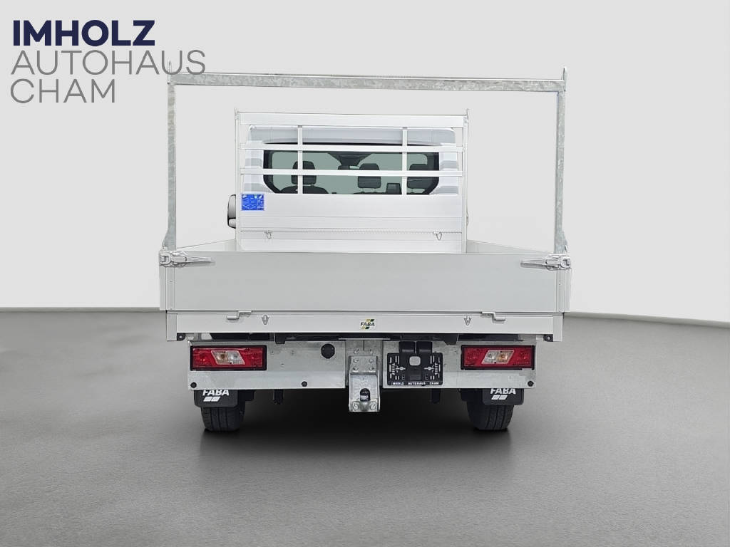 imho8269_2898829 vehicle image