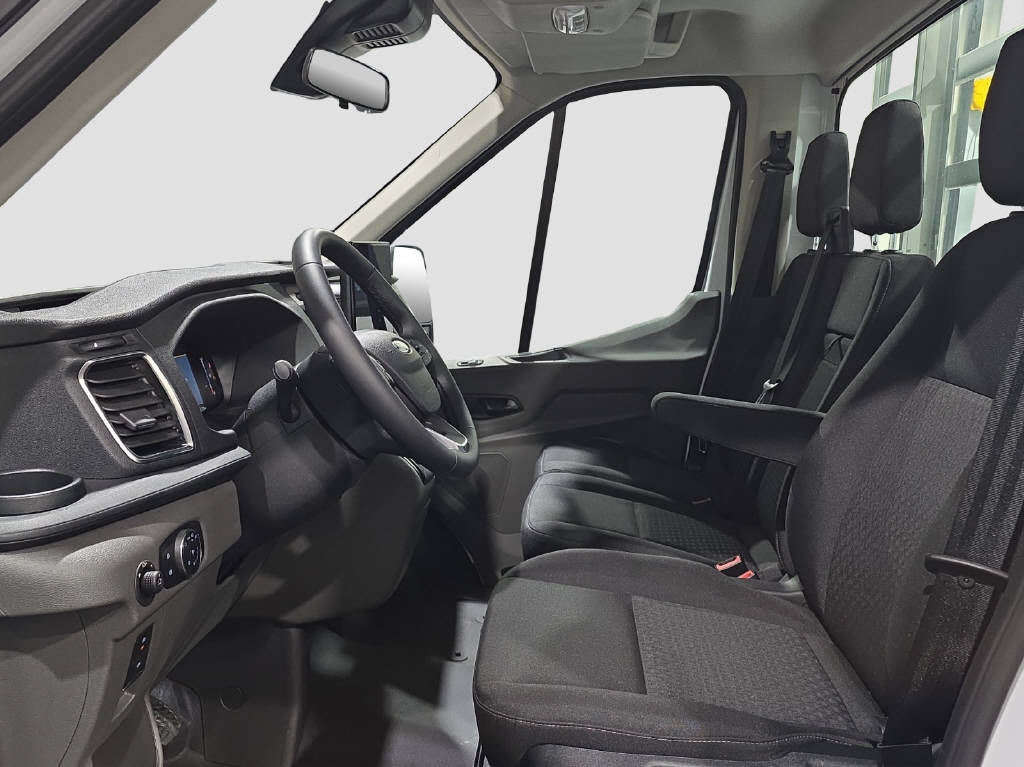 imho8269_2898829 vehicle image