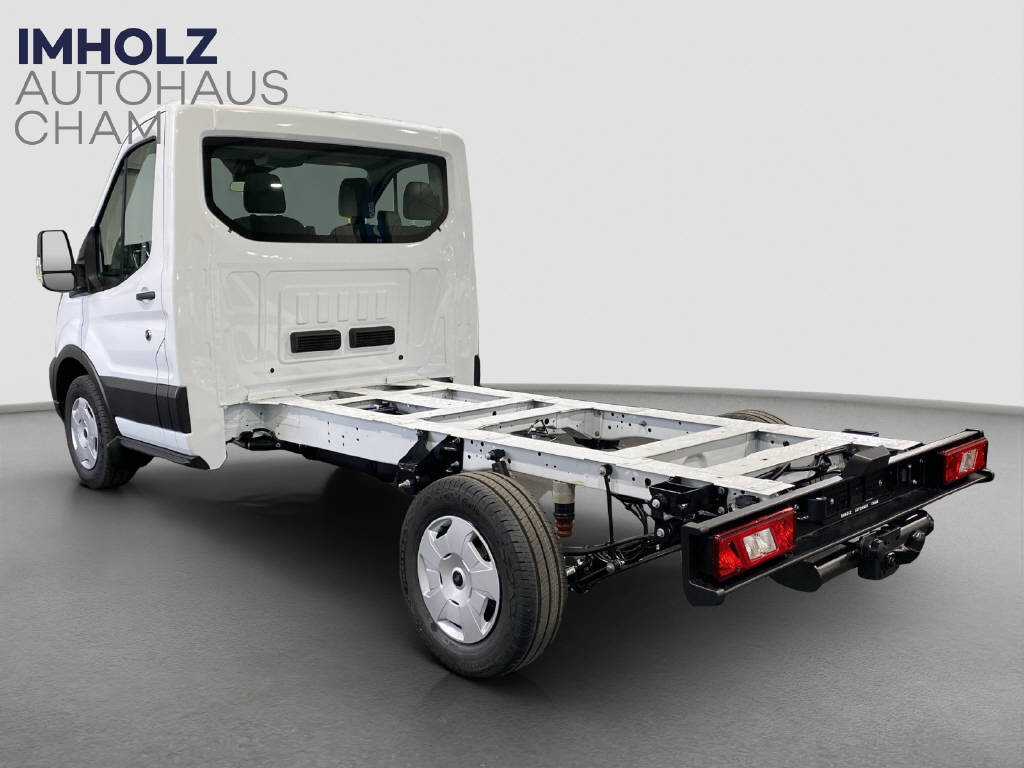 imho8269_2806343 vehicle image