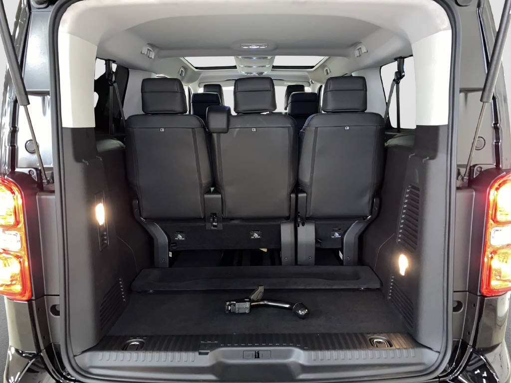 imho8269_2805784 vehicle image