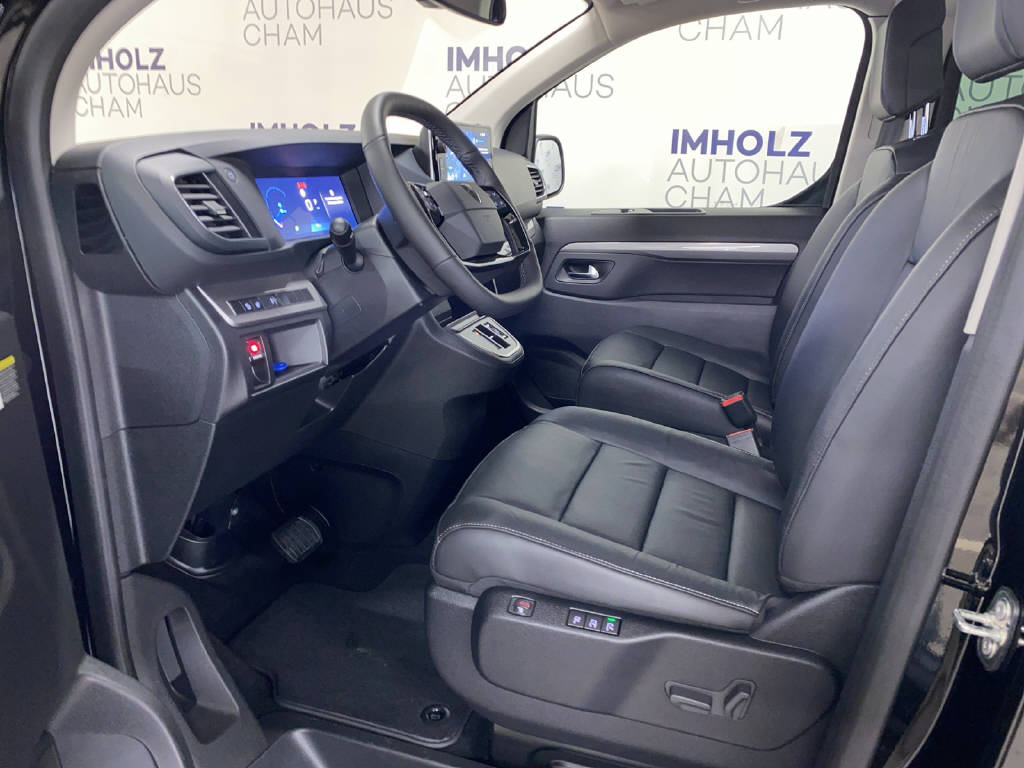 imho8269_2805784 vehicle image