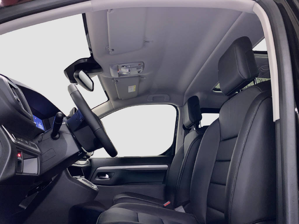 imho8269_2805784 vehicle image