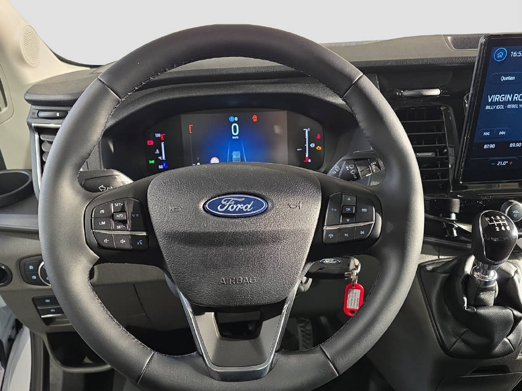 imho8269_2899583 vehicle image