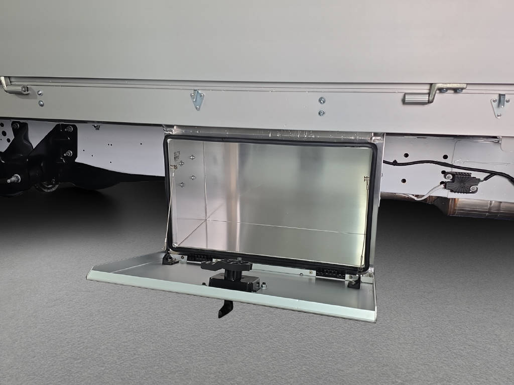 imho8269_2899583 vehicle image