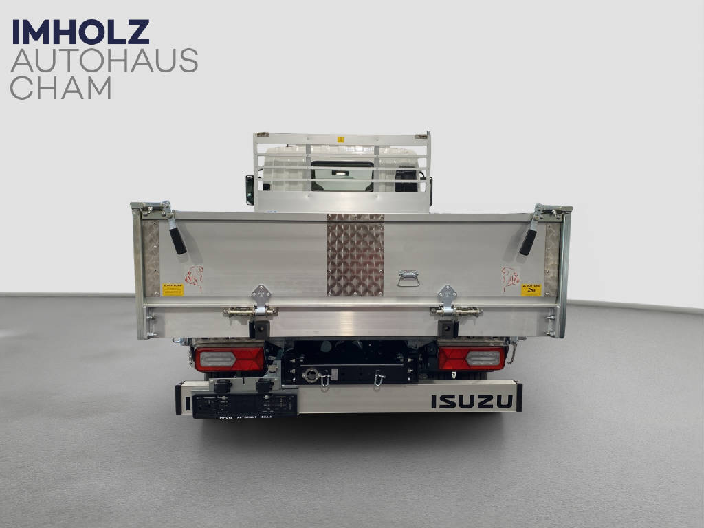 imho8269_2806346 vehicle image