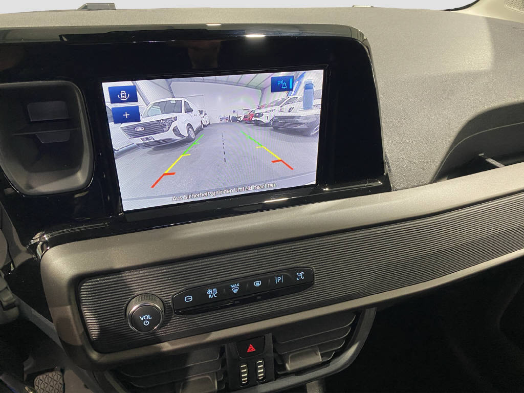 imho8269_2806349 vehicle image