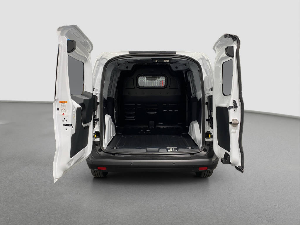 imho8269_2806349 vehicle image