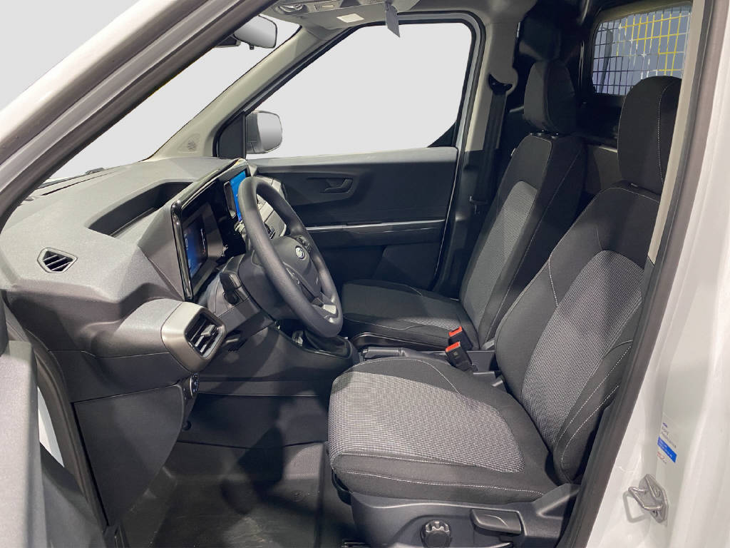 imho8269_2806349 vehicle image