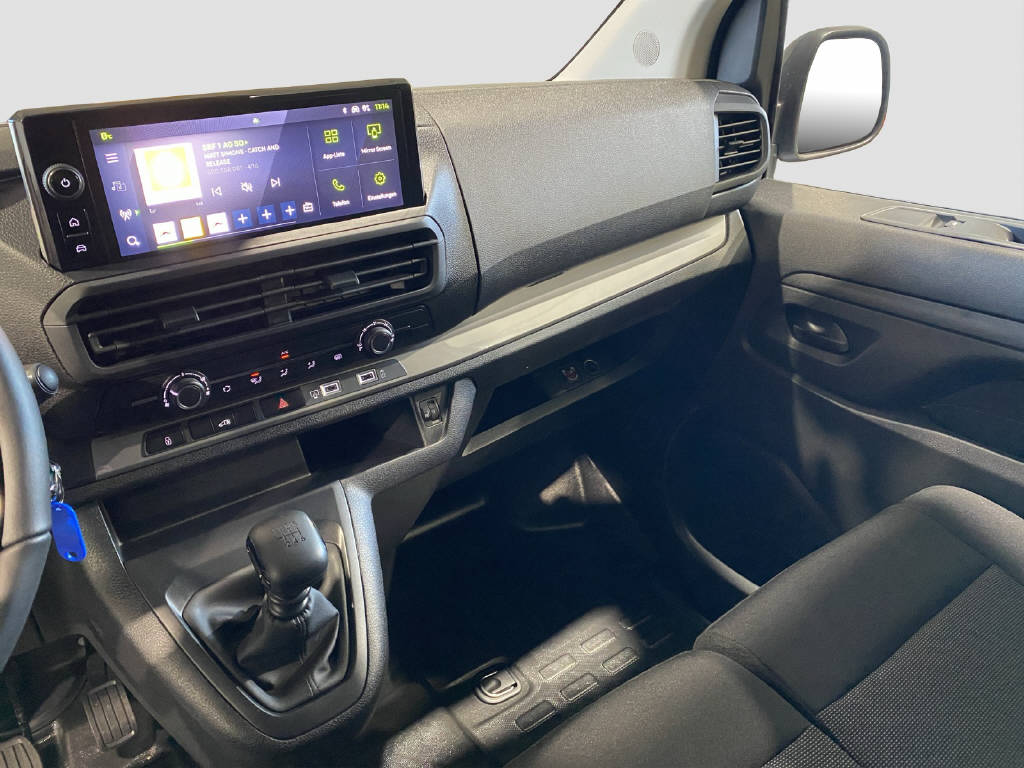 imho8269_2806350 vehicle image