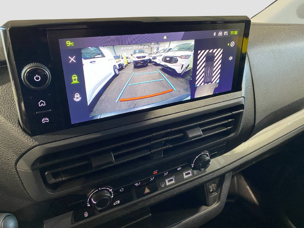 imho8269_2805791 vehicle image