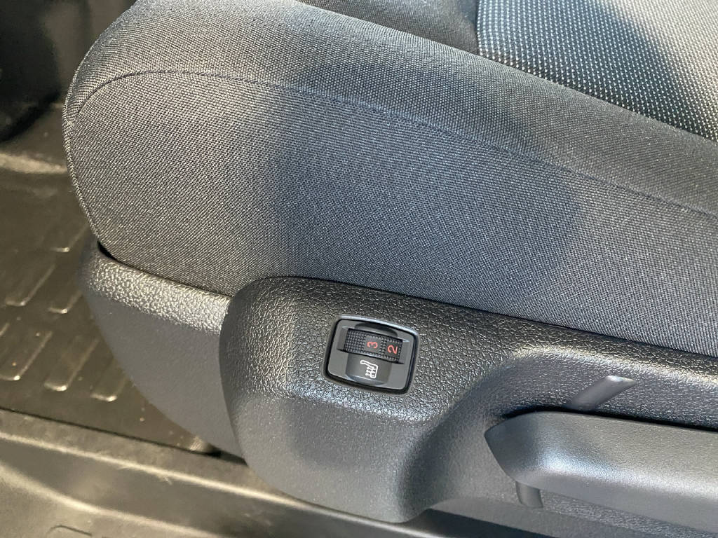 imho8269_2805791 vehicle image