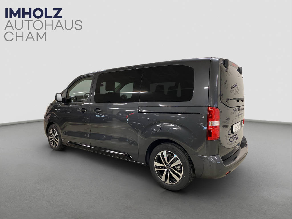 imho8269_2898832 vehicle image