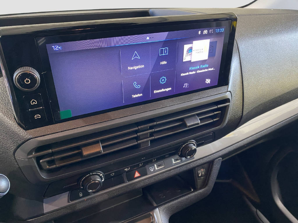 imho8269_2898833 vehicle image