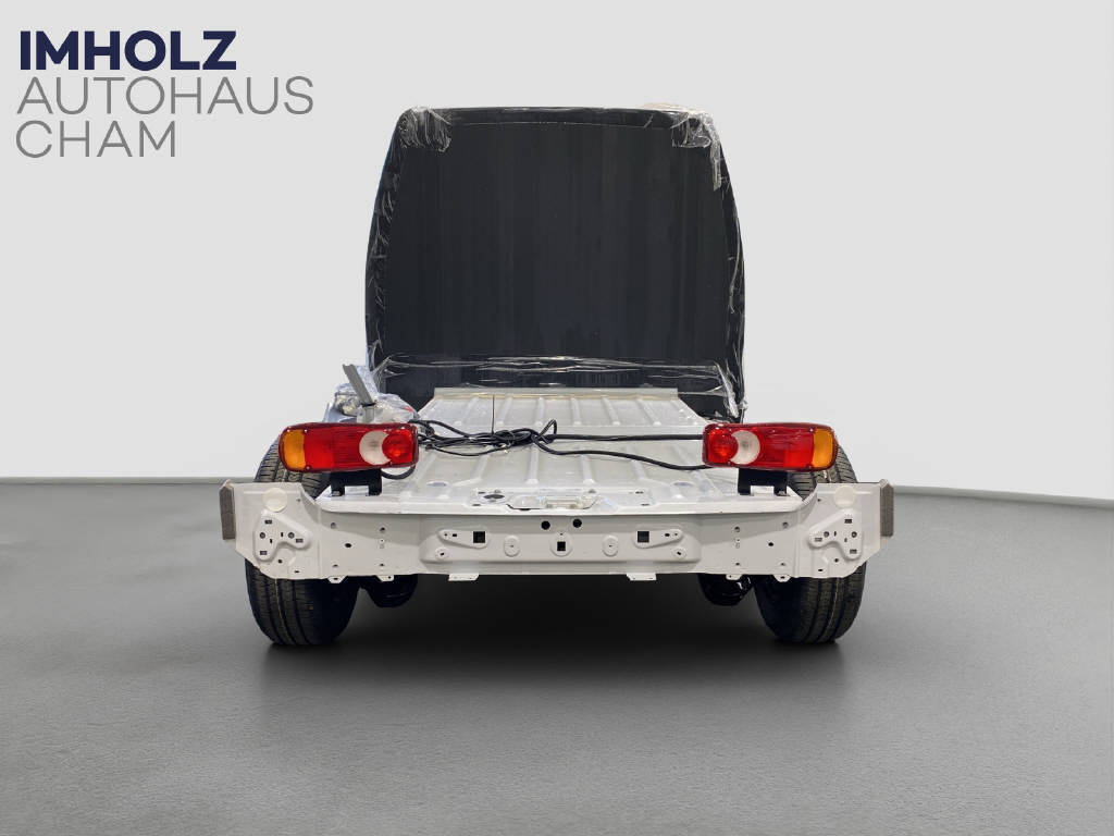 imho8269_2898833 vehicle image