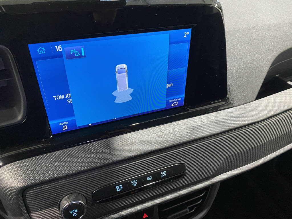 imho8269_2899586 vehicle image