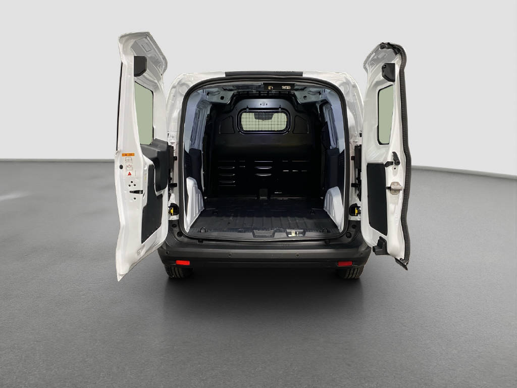 imho8269_2899586 vehicle image