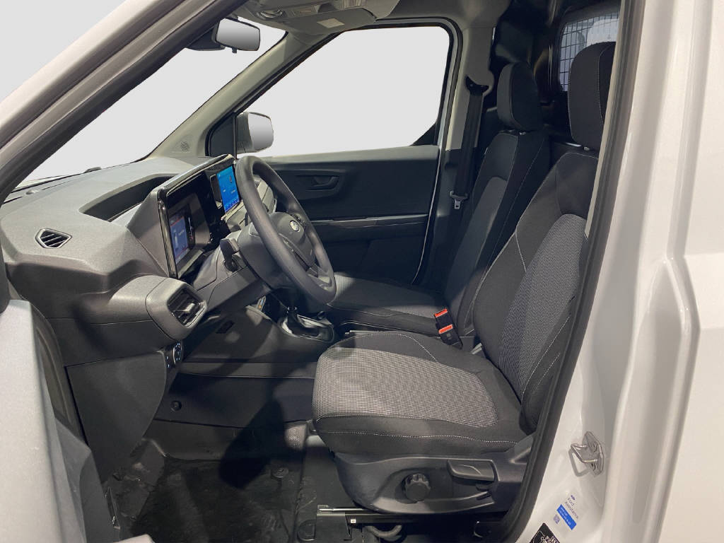 imho8269_2899586 vehicle image