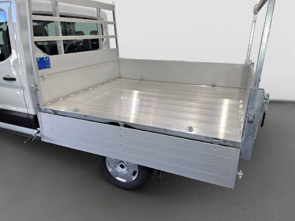 imho8269_2970011 vehicle image