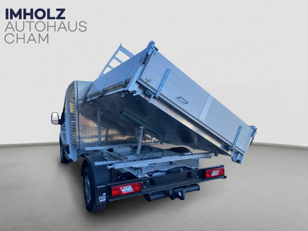 imho8269_2976114 vehicle image