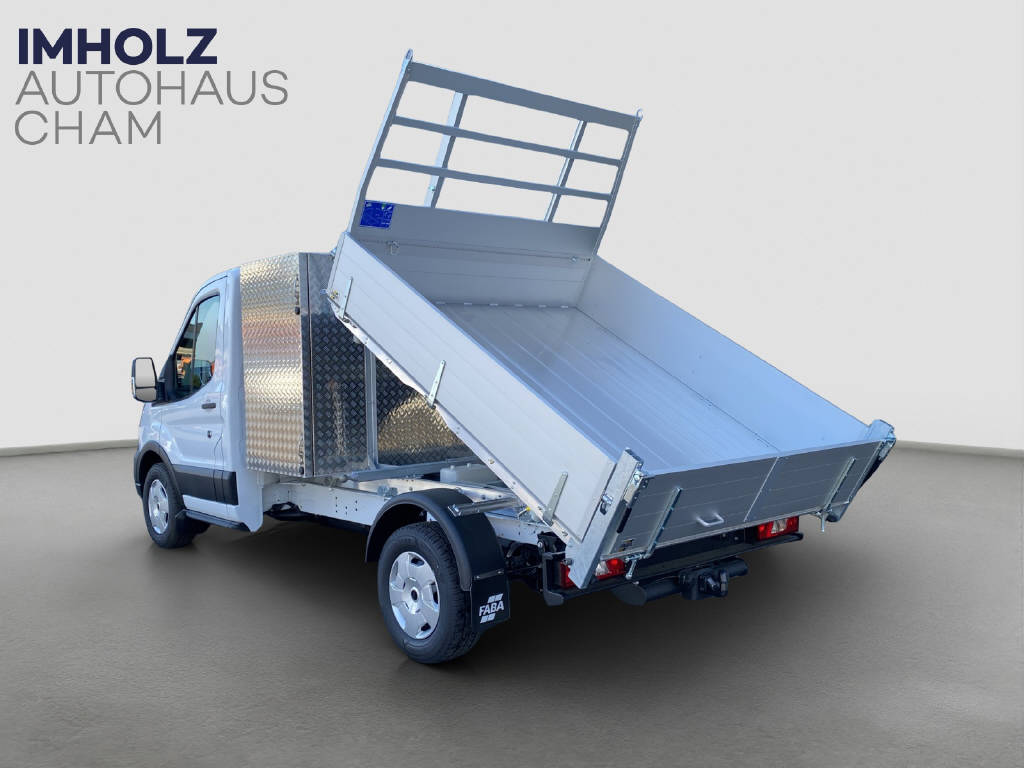 imho8269_2976114 vehicle image
