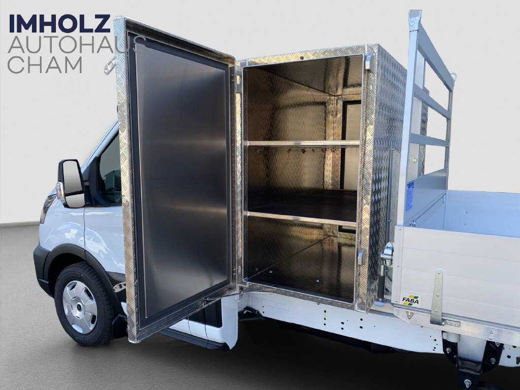 imho8269_2976114 vehicle image