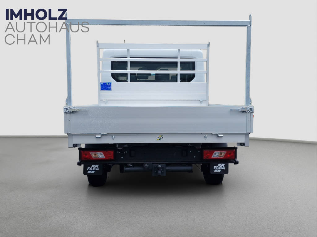 imho8269_2976115 vehicle image
