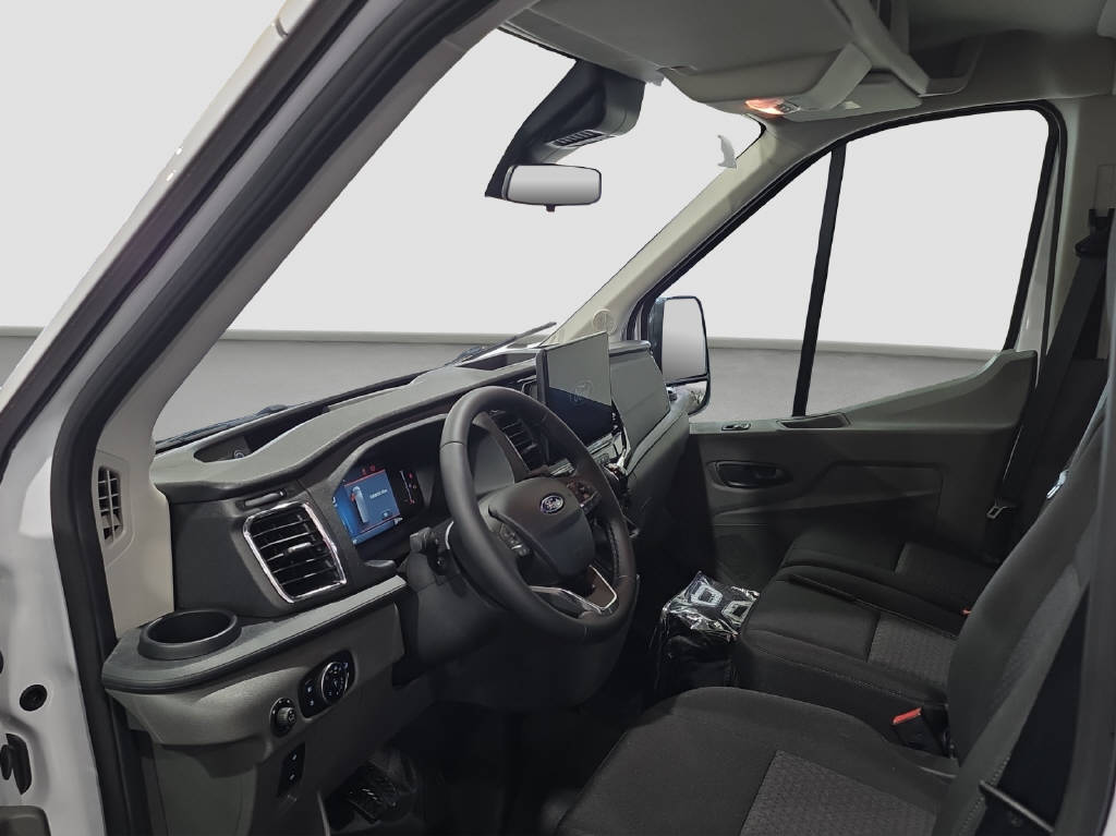 imho8269_2968183 vehicle image
